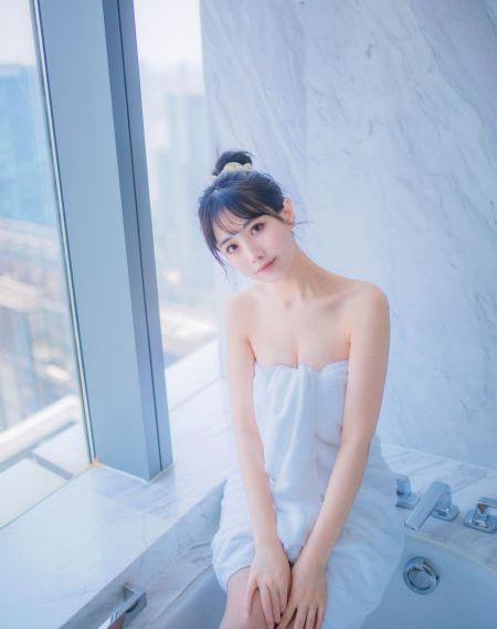 扒开腿挺进湿润的花苞剧情介绍