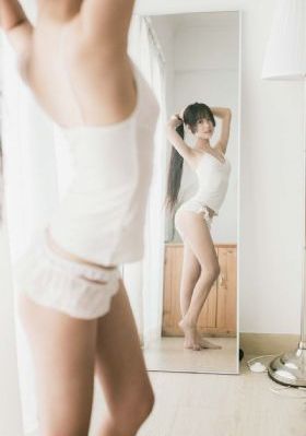 灰色的果实