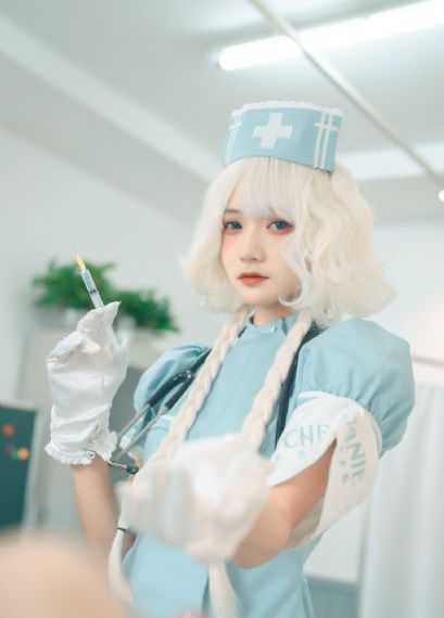 一只梨花压海棠