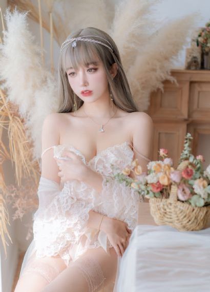 惩罚女仆夹震蛋器憋尿视频