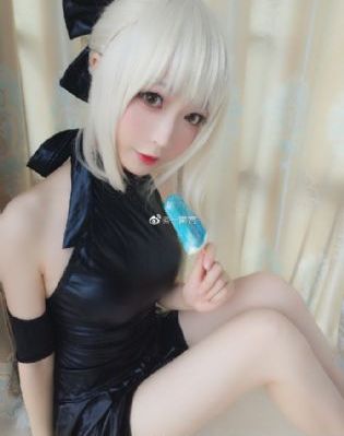 变成黑皮